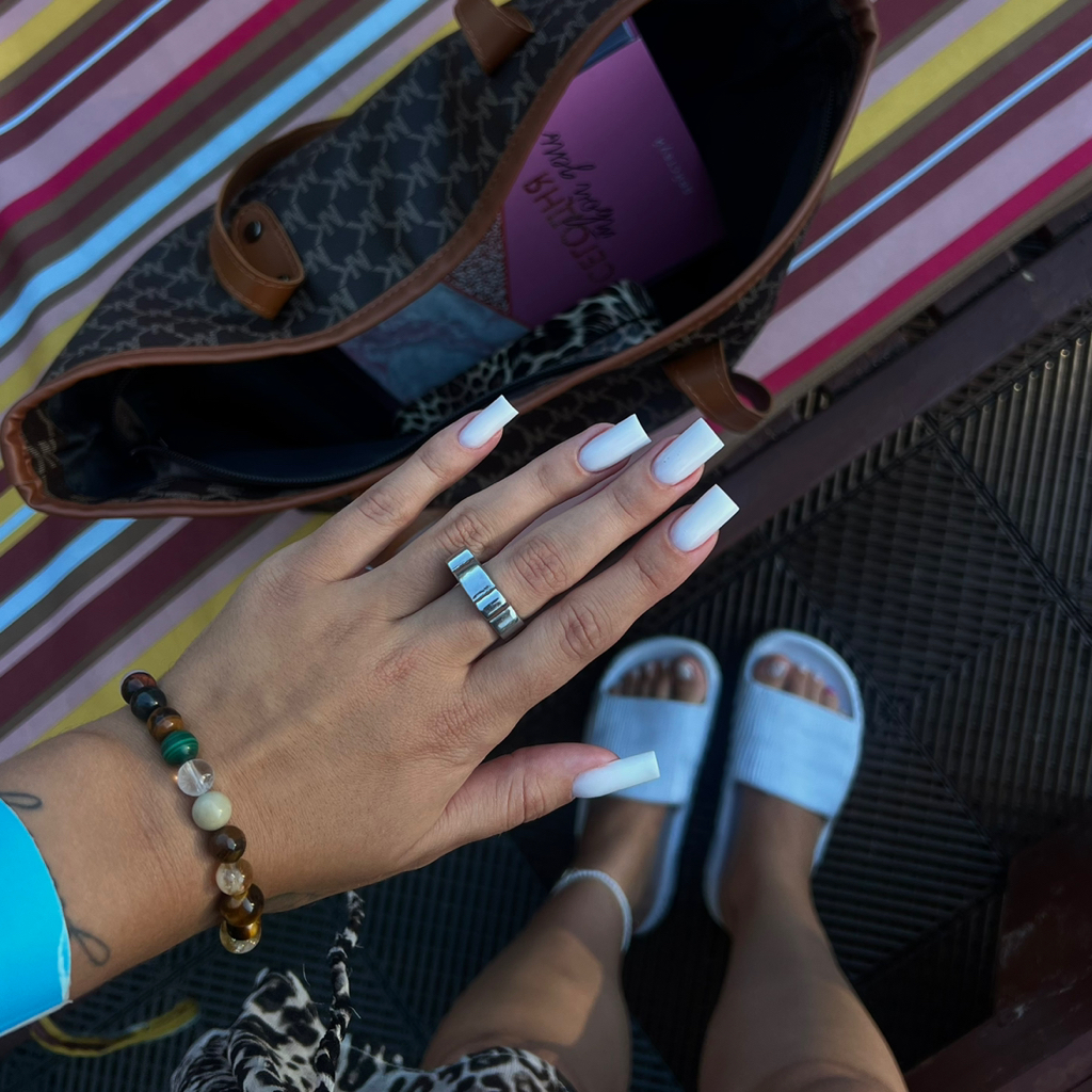 Коррекция нарощенных ногтей