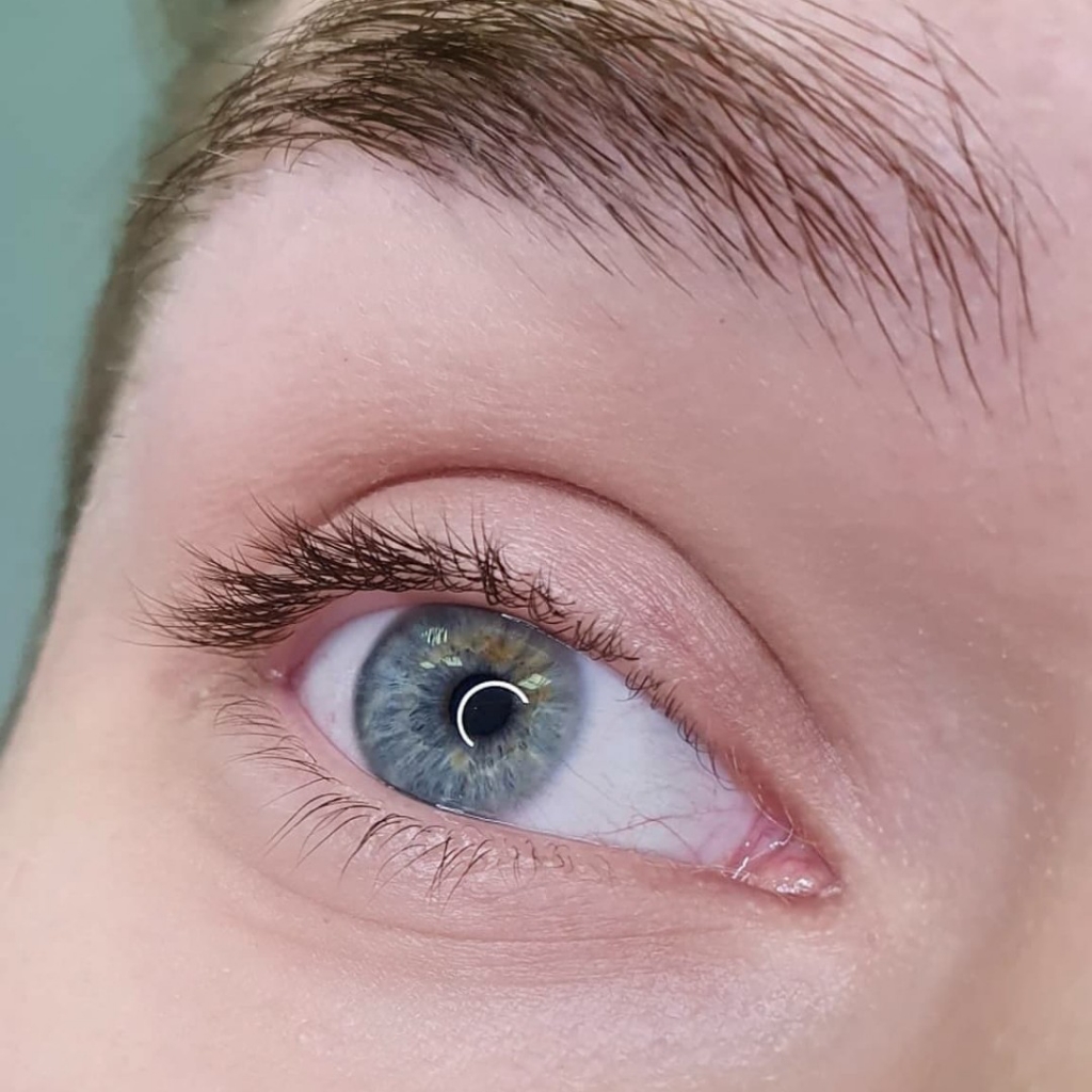 Мужское наращивание ресниц