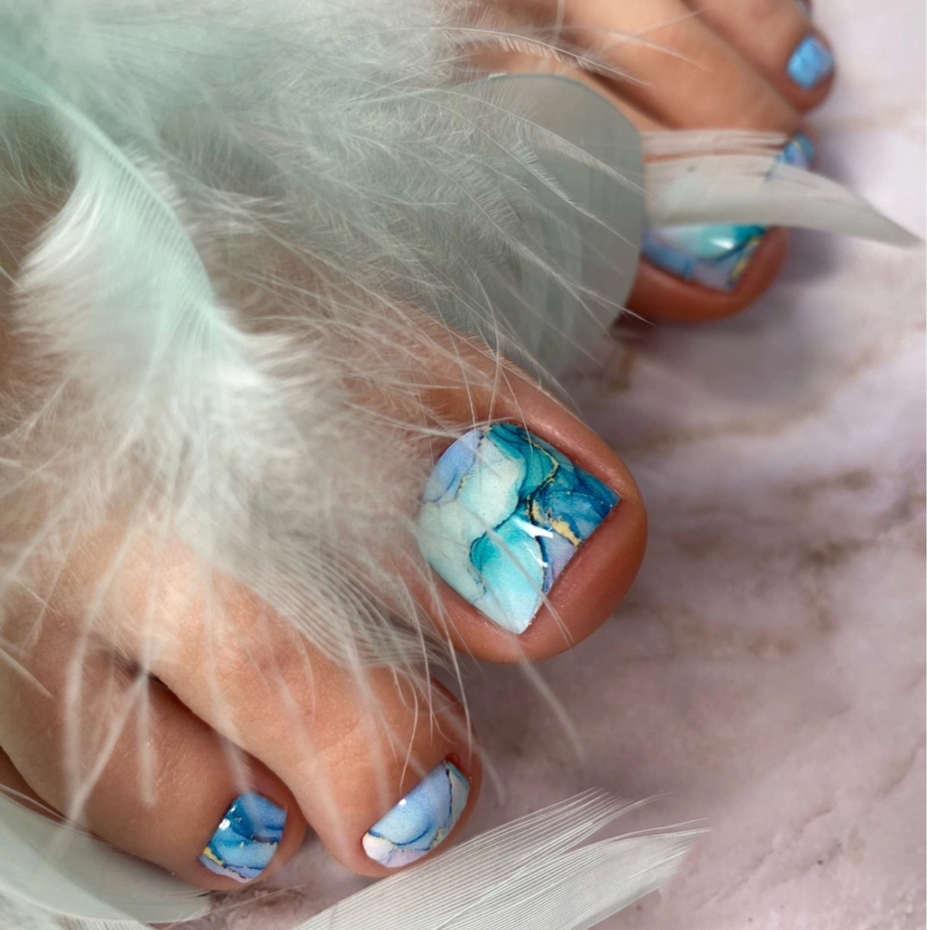 Педикюр пальчики + пяточки + покрытие