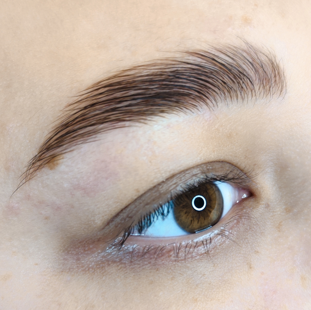 Долговременная укладка бровей