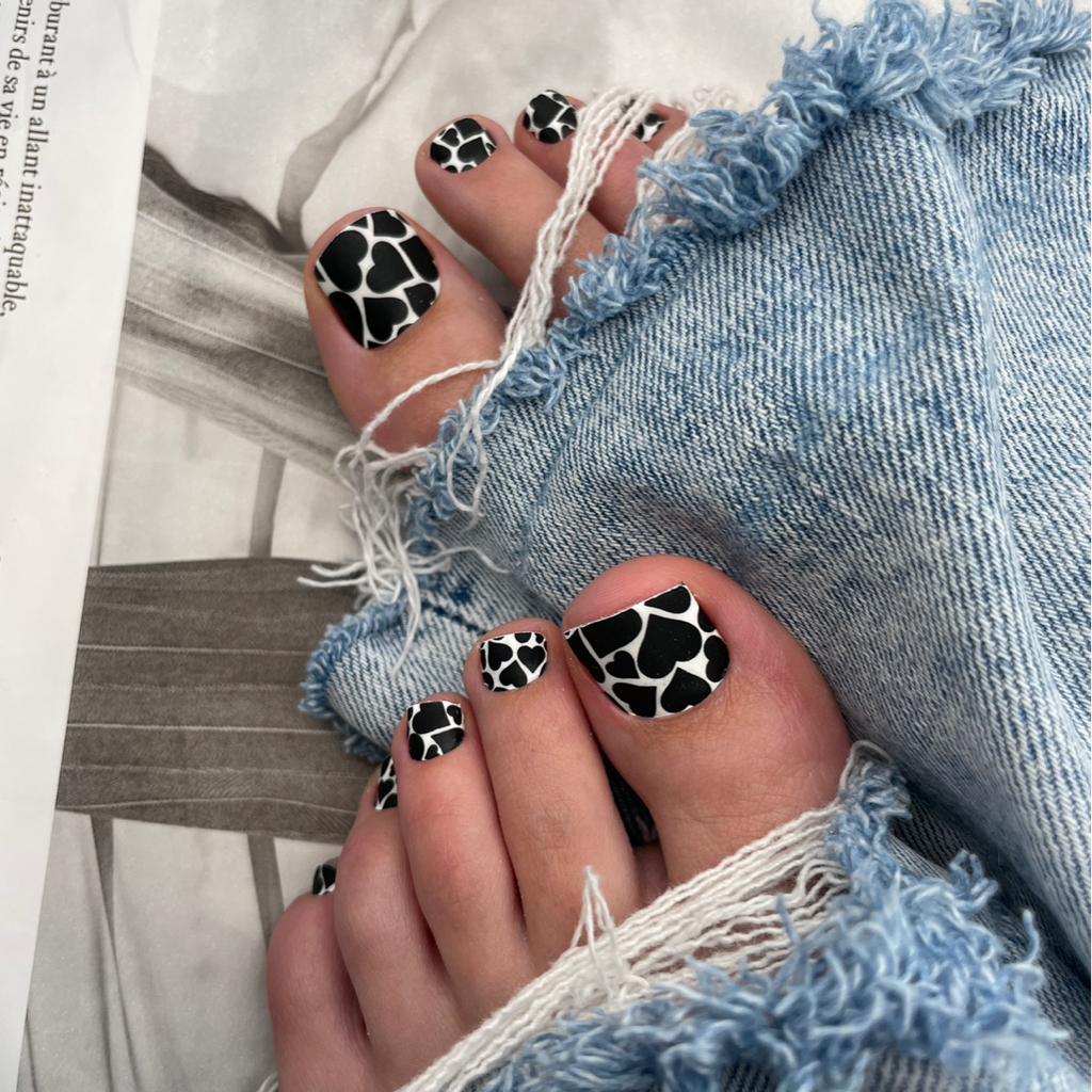 Педикюр пальчики с покрытием «пленки»