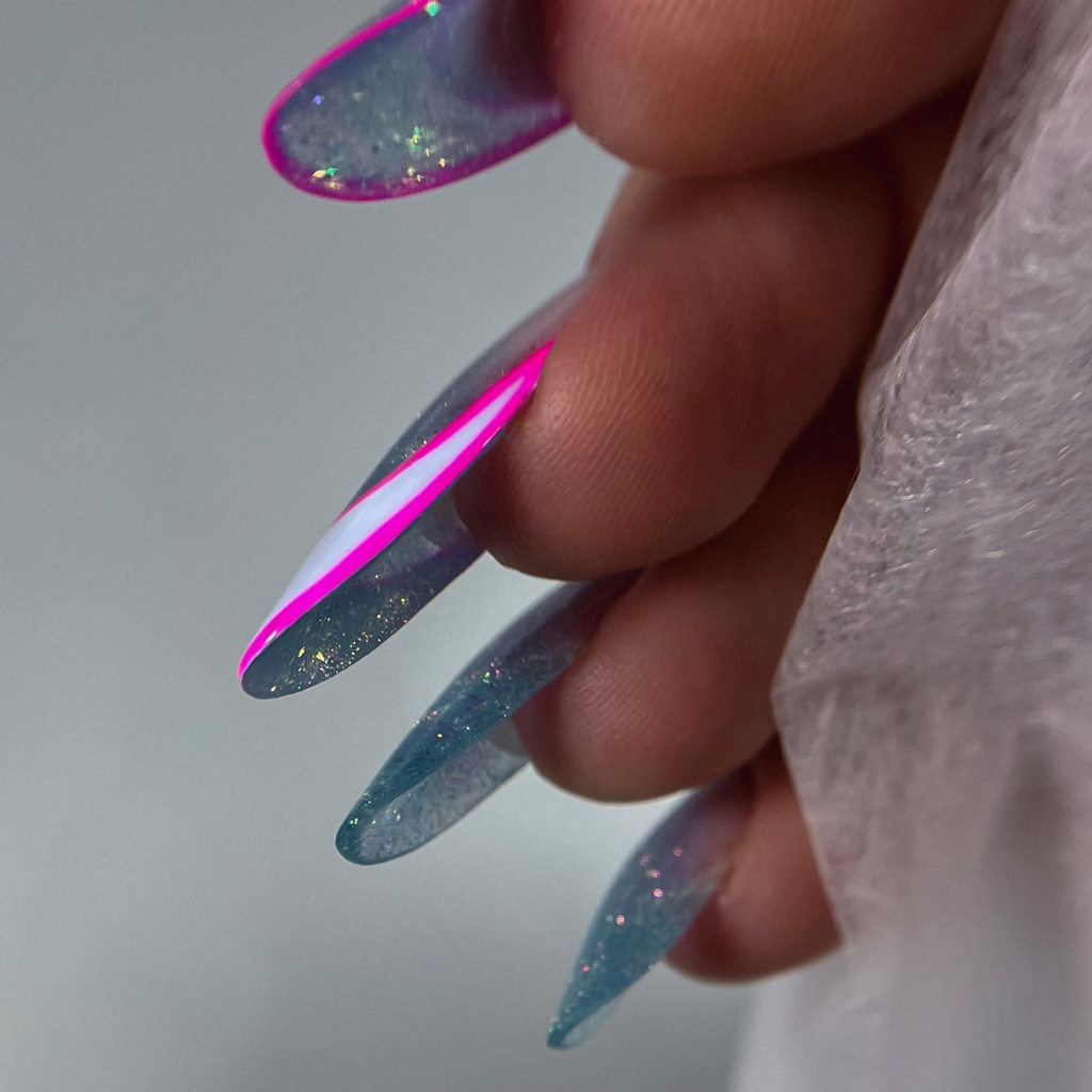 Наращивание ногтей