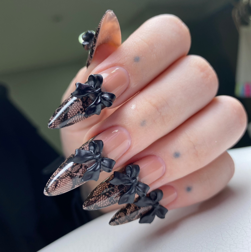 Наращивание ногтей