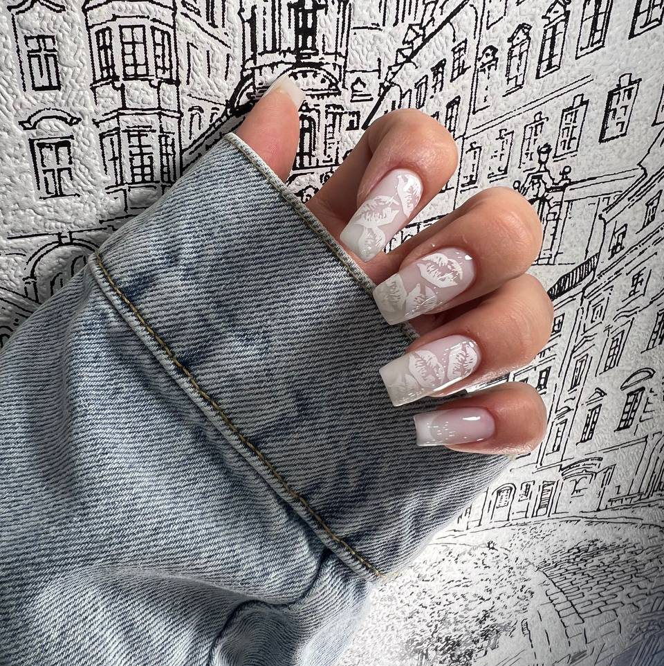 Маникюр с покрытием гель лак