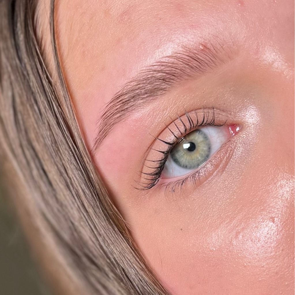 Для густых бровей: комплекс коррекции и прореживания