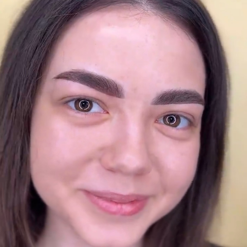 Перманентный макияж бровей