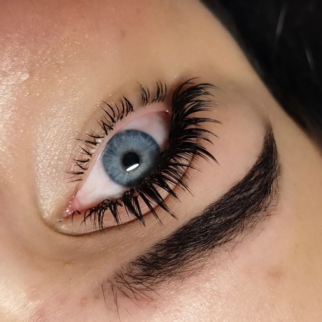 наращивание нижних ресниц