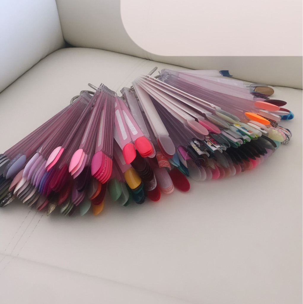 СНЯТИЕ наращенных ногтей