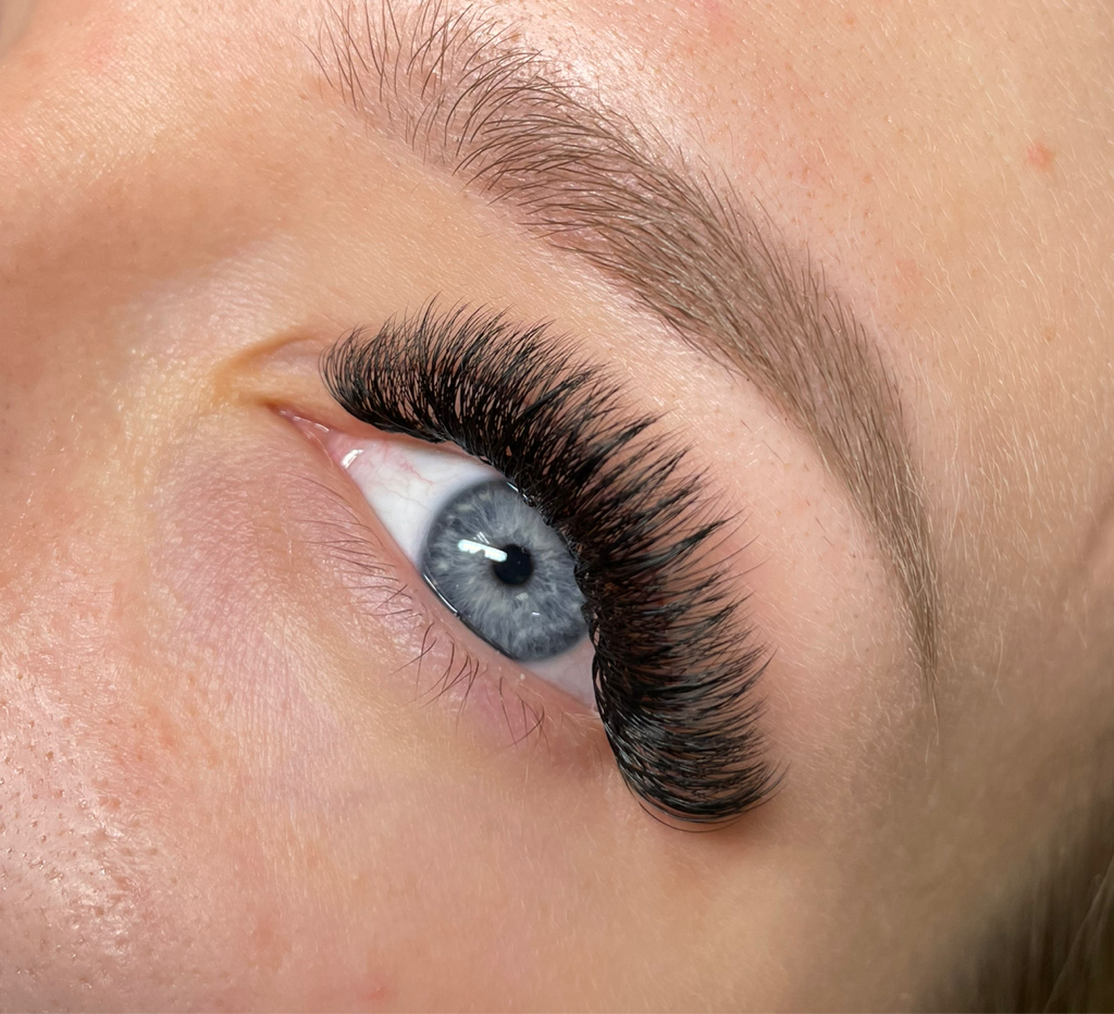 Экспресс наращивание ресниц