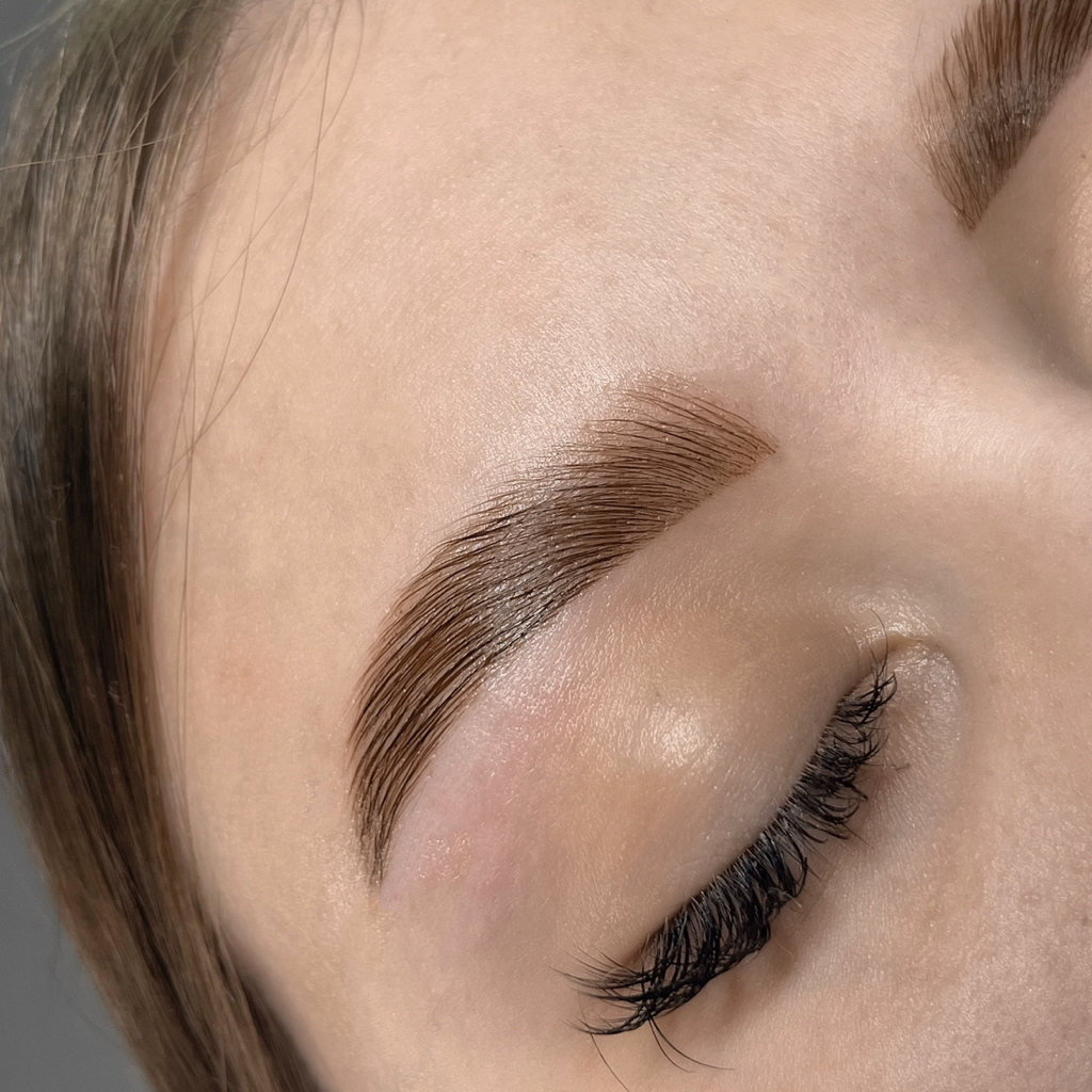 Долговременная укладка, коррекция и окрашивание бровей