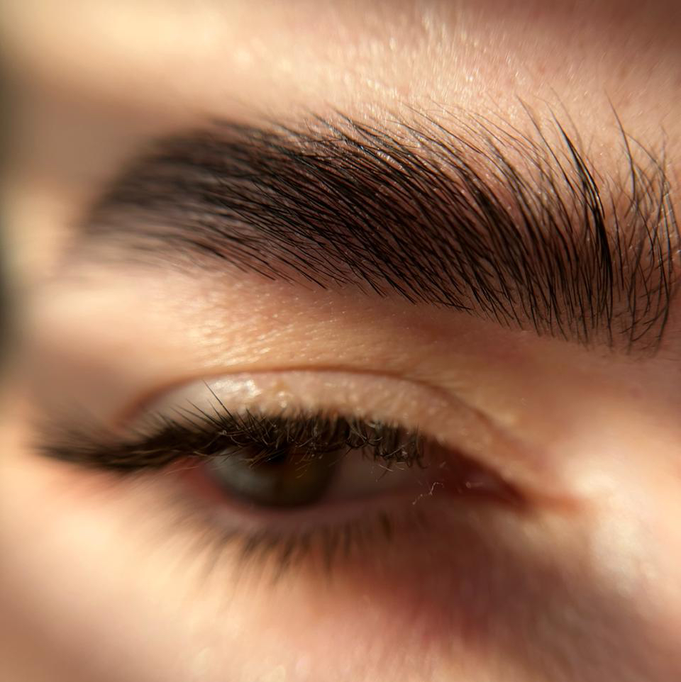 Оформление бровей
( пинцет, воск, прореживание)