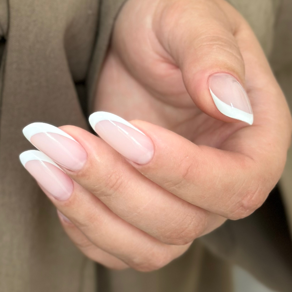 маникюр  + FRENCH