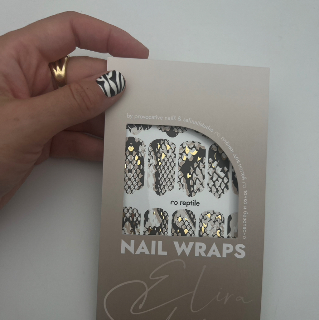 Комби маникюр + плёнки (короткие ногти)