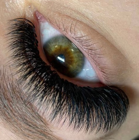 Наращивание ресниц от 3300₽ с загущением