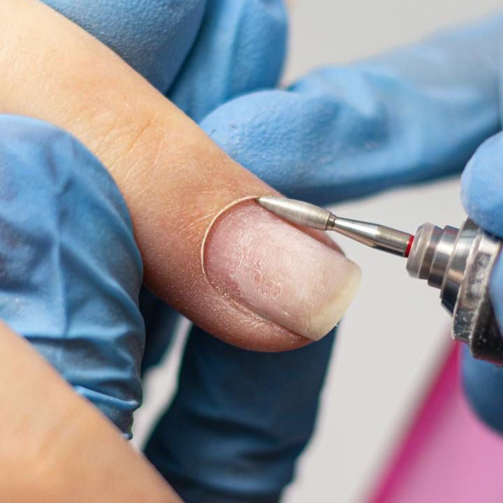 Маникюр комбинированный