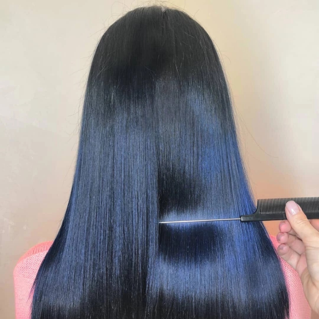 Однотонное окрашивание  красителем Matrix(длинные волосы)