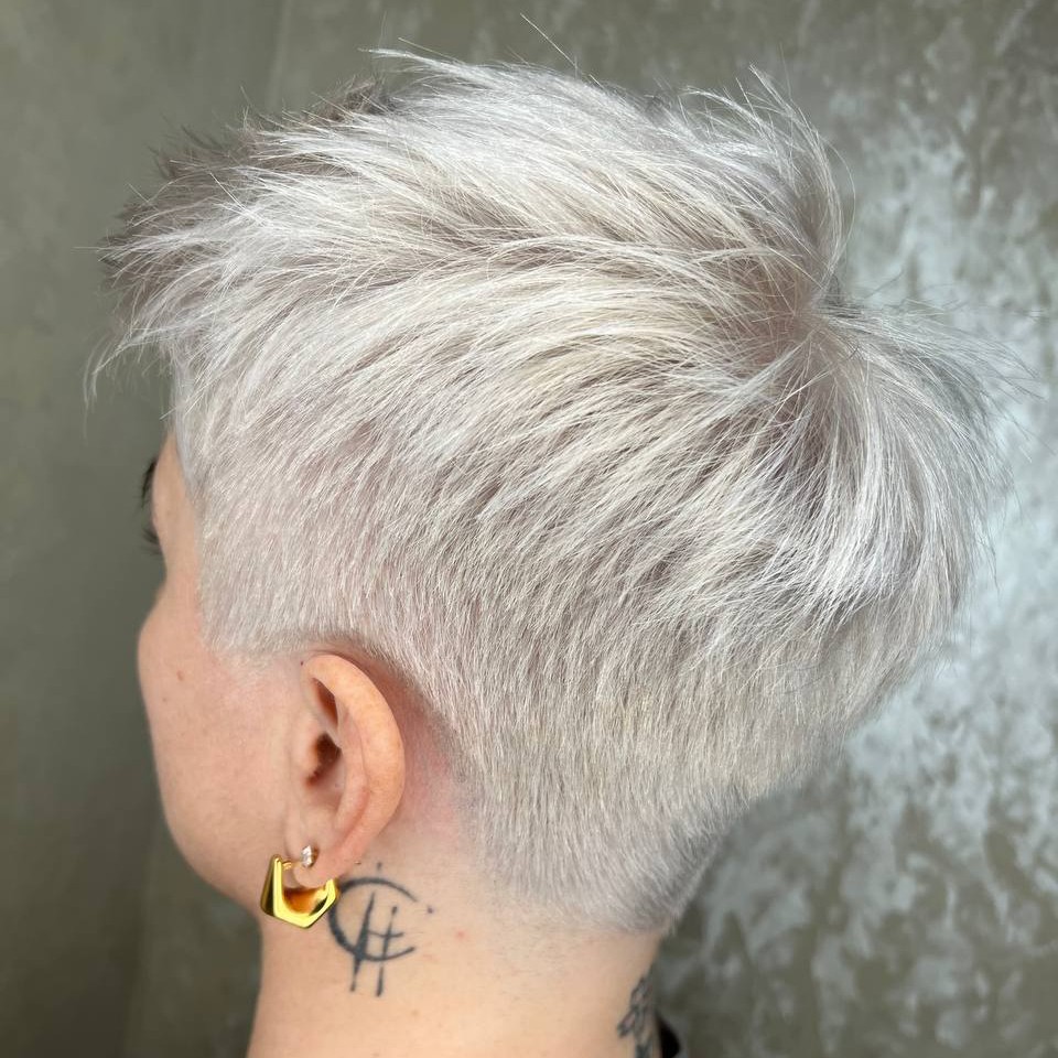 Авторское окрашивание красителем Matrix (короткие волосы)