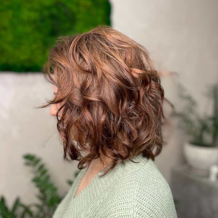 Авторское окрашивание красителем Matrix (средние волосы)