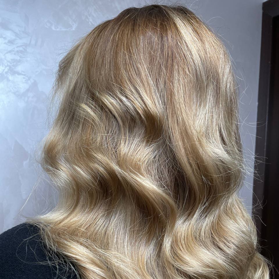 Укладка локоны . Длинные волосы.