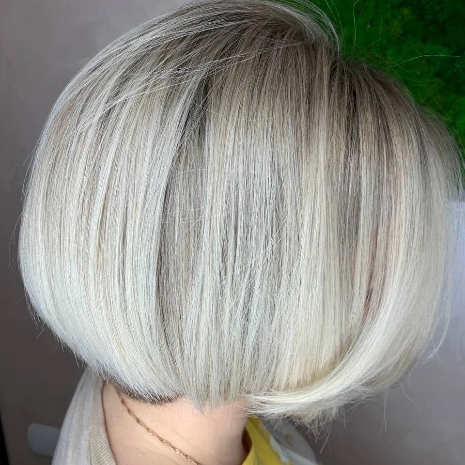 Окрашивание в технике Airtouch красителем CHI  (средние волосы)