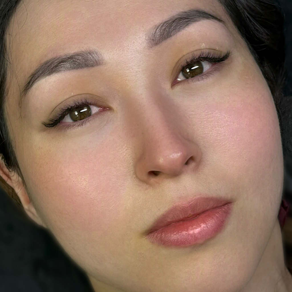 Наращивание уголков/неполное наращивание ресниц