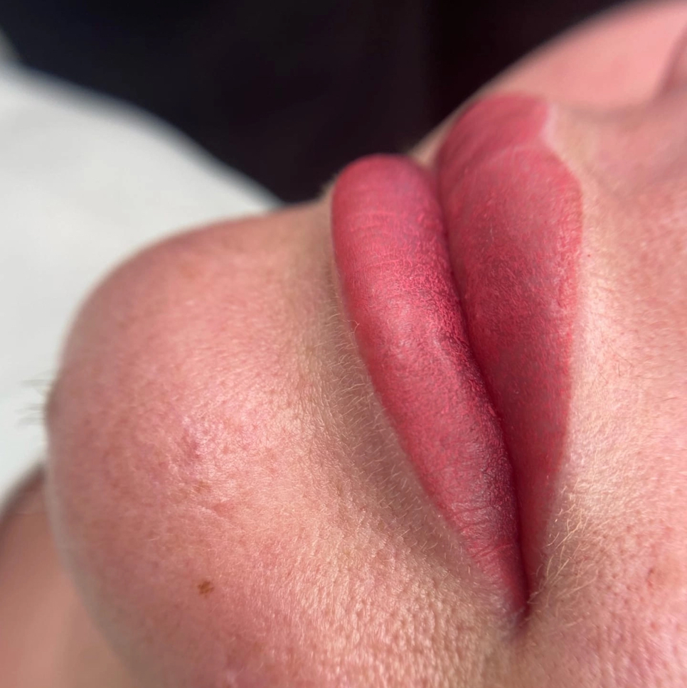 Перманентный макияж губ