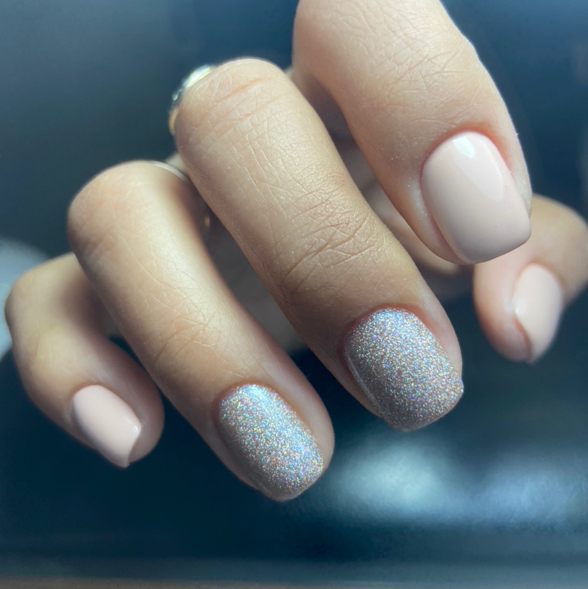 Маникюр с покрытием гель-лак (однотонные, без дизайна)