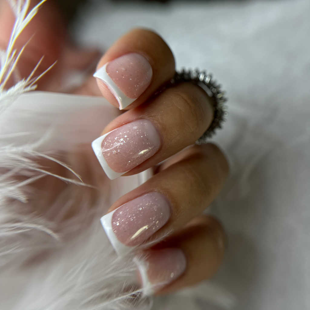 Комбинированный маникюр с покрытием гель + френч