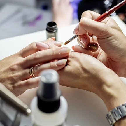 КУРСЫ : МАСТЕР МАНИКЮРА И ОСНОВЫ НАНЕСЕНИЯ ГЕЛЬ-ЛАКА