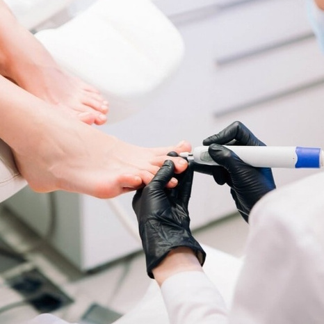 КУРСЫ "МАСТЕР ПО ПЕДИКЮРУ И ОСНОВАМ НАНЕСЕНИЯ ГЕЛЬ-ЛАКА"