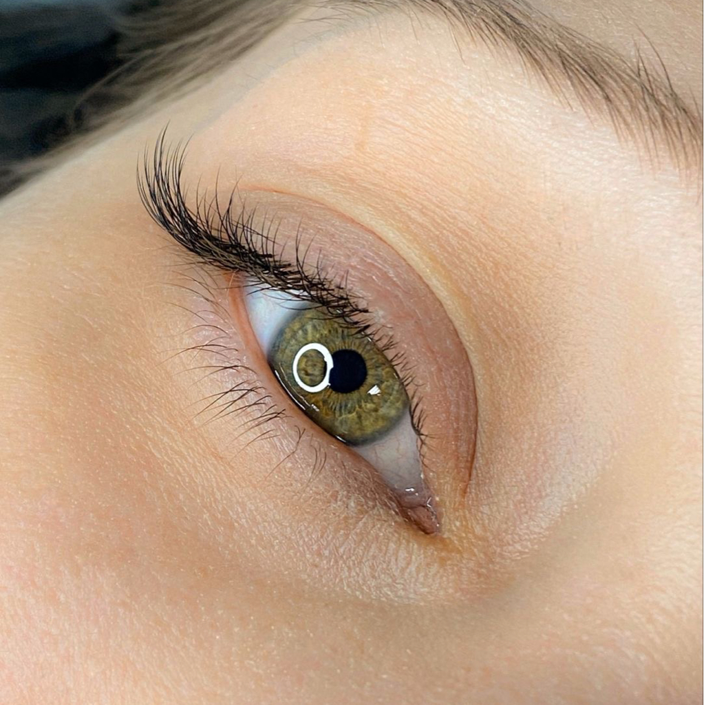 наращивание ресниц уголки глаз