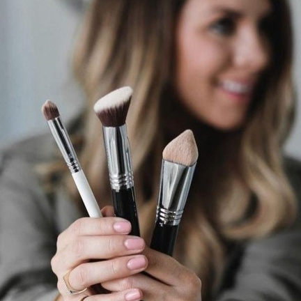 КУРСЫ : ВИЗАЖИСТ