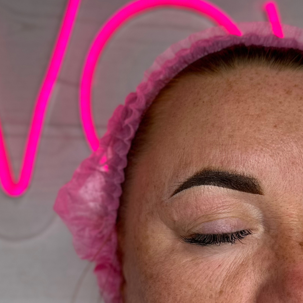 Перманентный макияж бровей