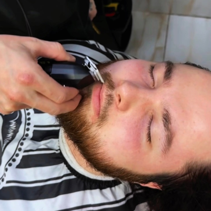 Стрижка бороды