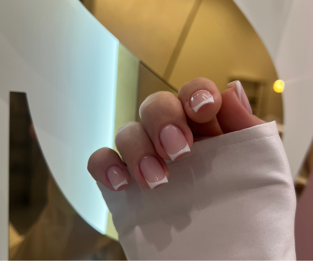 Маникюр + укрепление жестким ( твердым )  цветным гелем - + гель лак