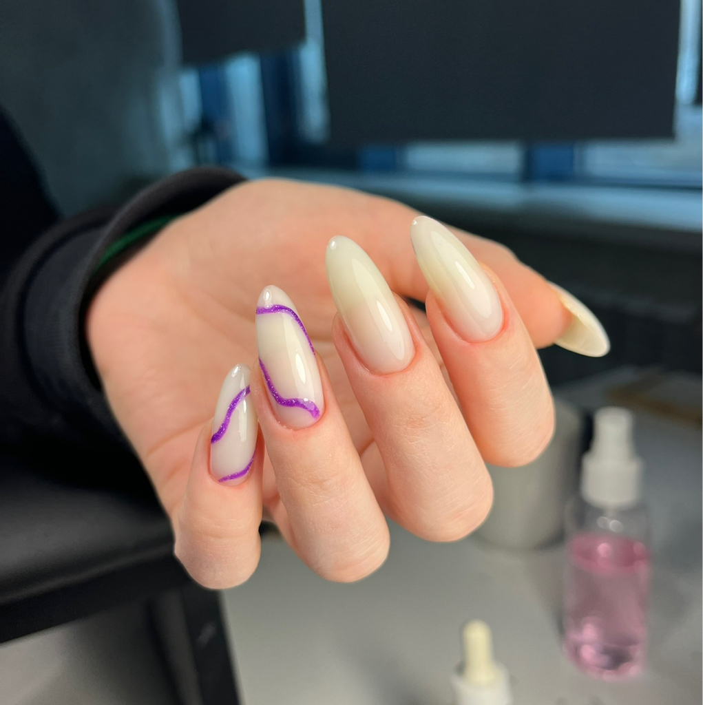 Маникюр с покрытием гель-лак (длинные ногти)