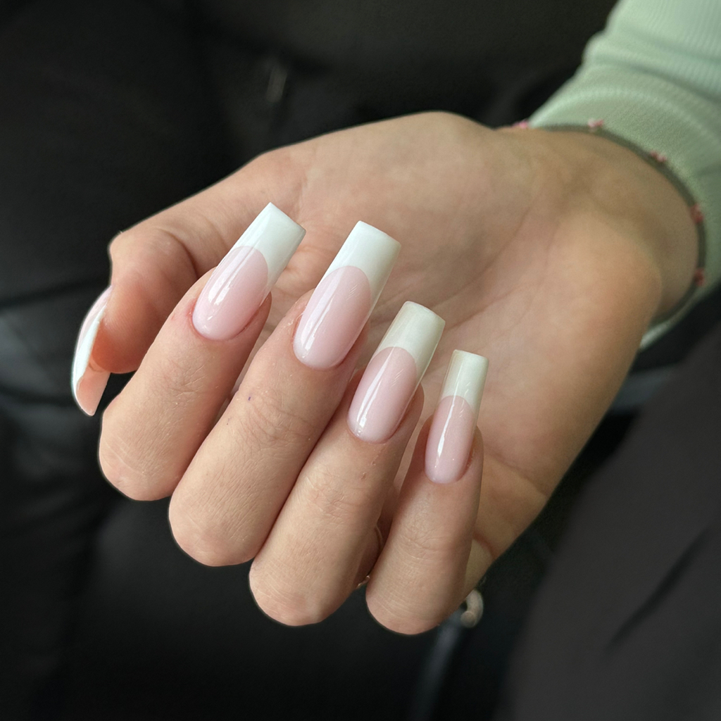 Наращивание ногтей