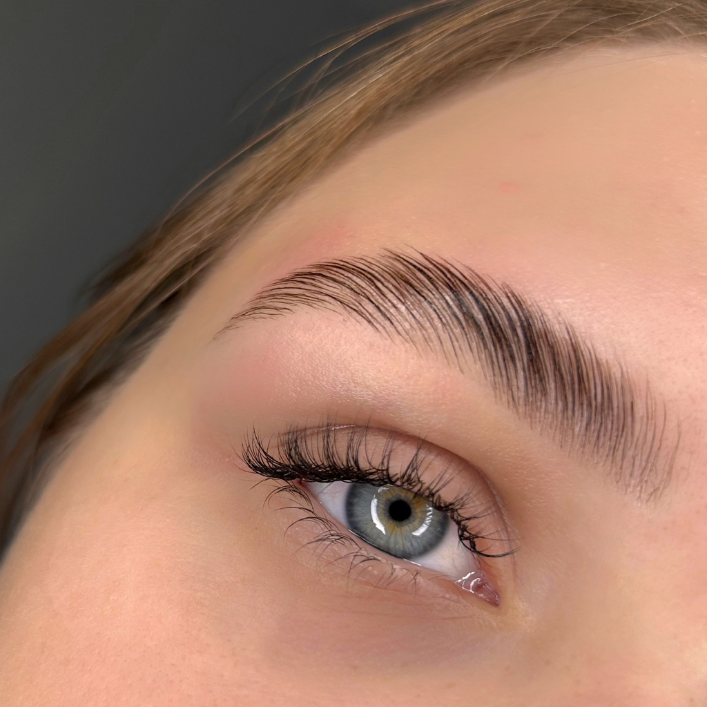 Ламинирование бровей