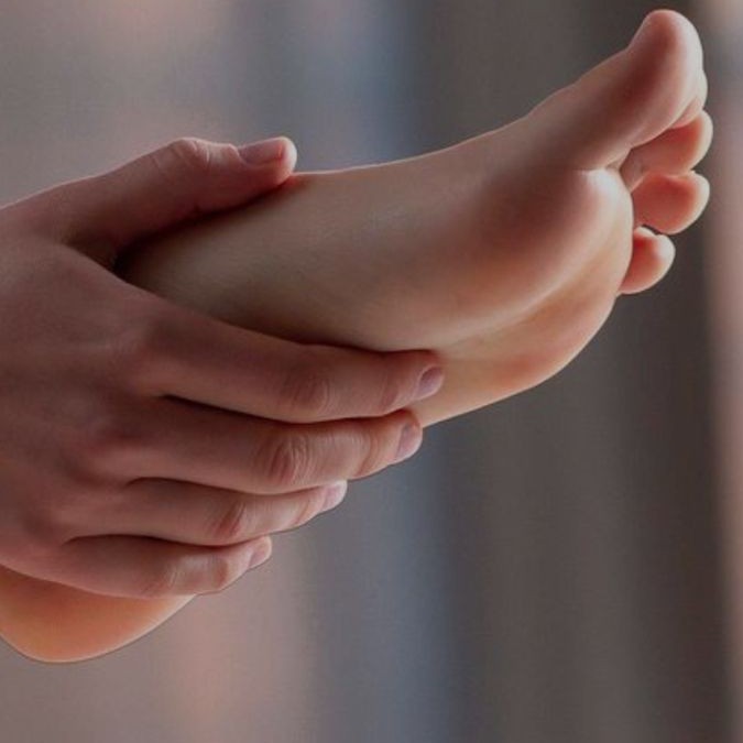 Полный педикюр Smart дисками без покрытия гель-лаком + парафинотерапия