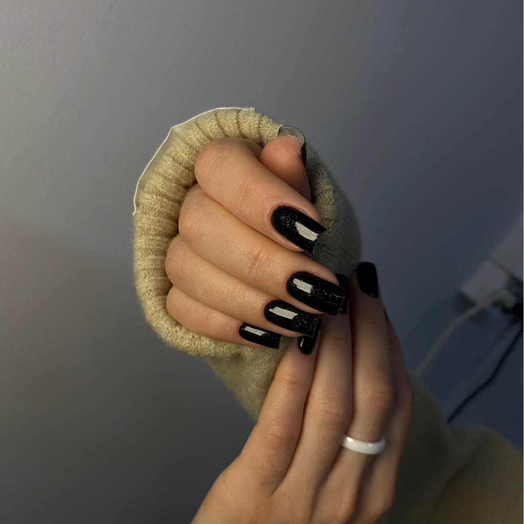 Маникюр с укреплением ногтевой пластины