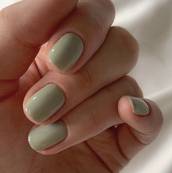 Маникюр гель-лак + обработка пальчиков ног покрытие гель-лак