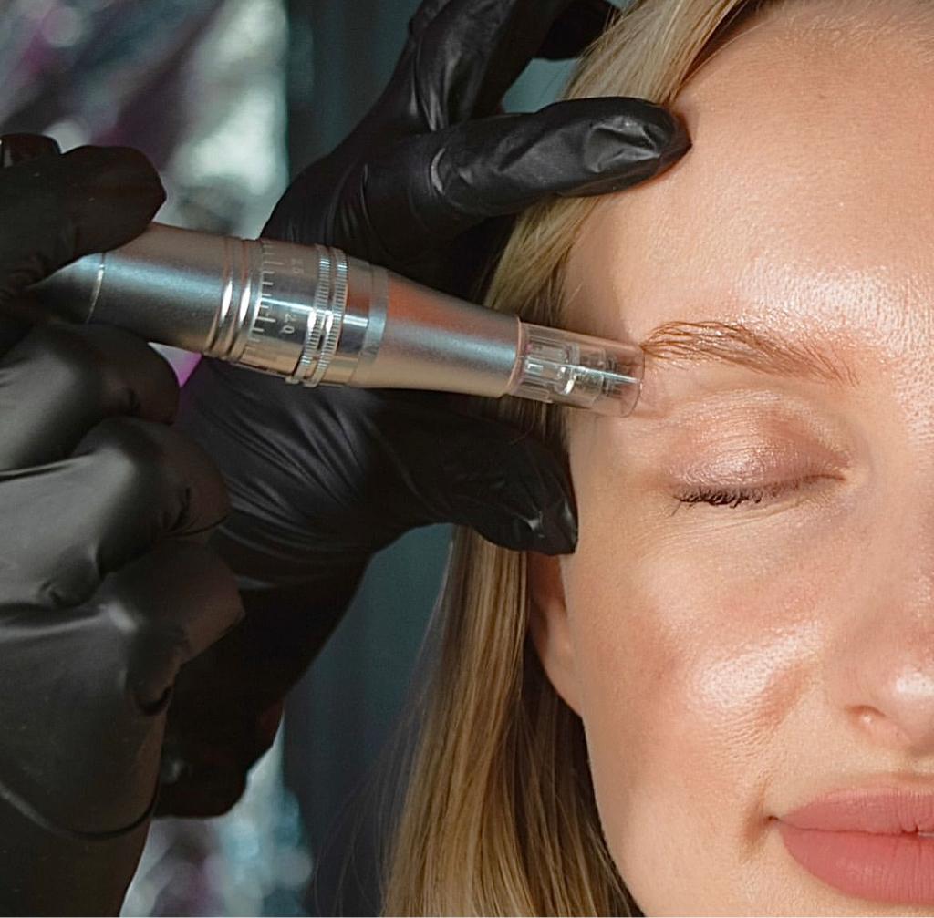 Аппаратное восстановление бровей