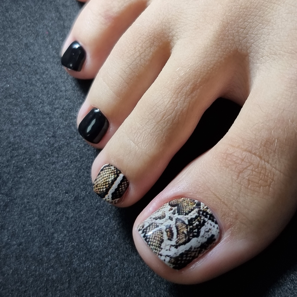 Педикюр с покрытием (плёнки)