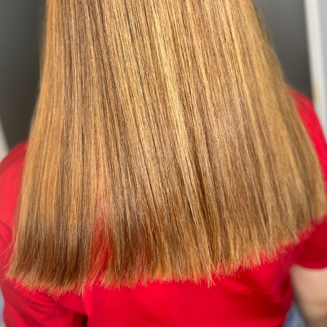 Подравнивание кончиков волос