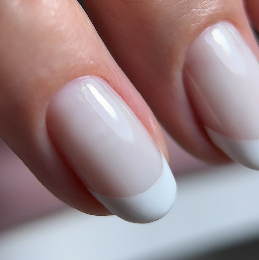 Маникюр без укрепления + френч