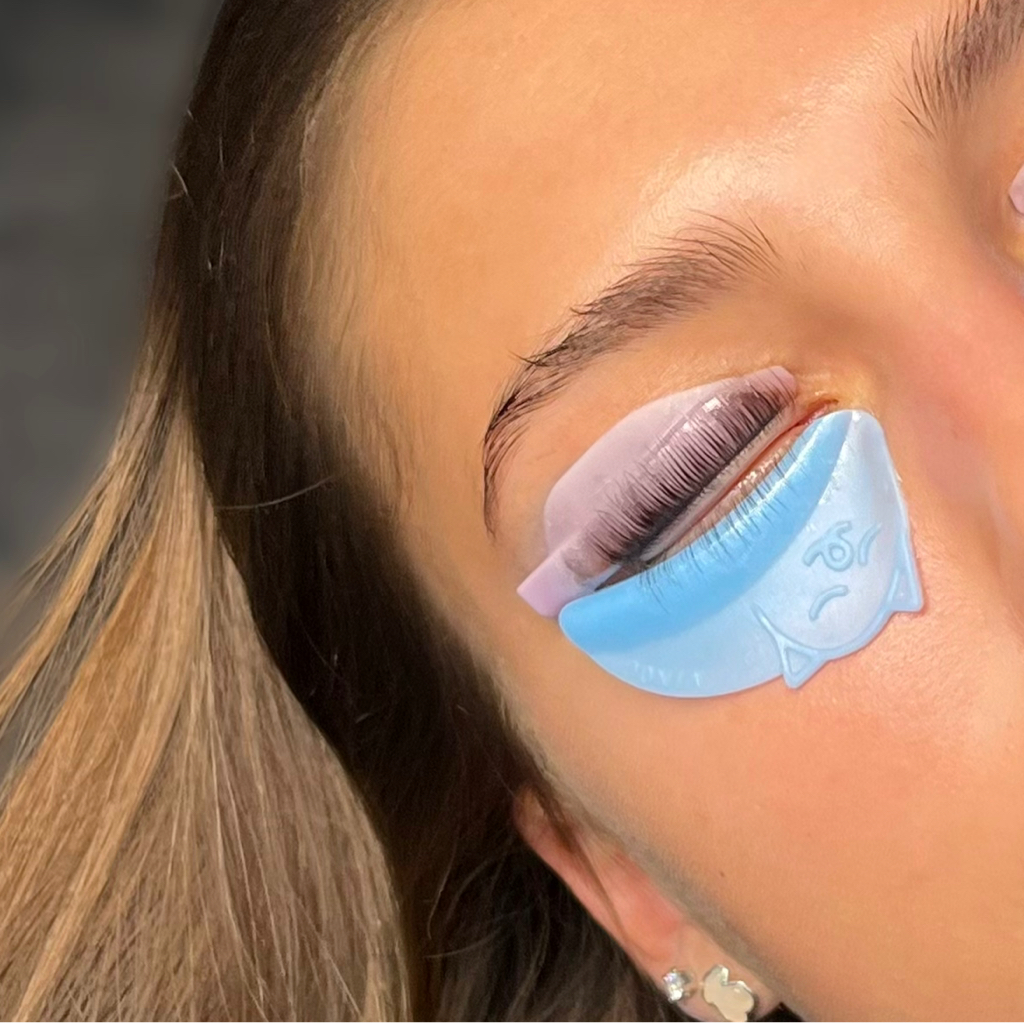 Ламинирование нижних ресниц с окрашиванием