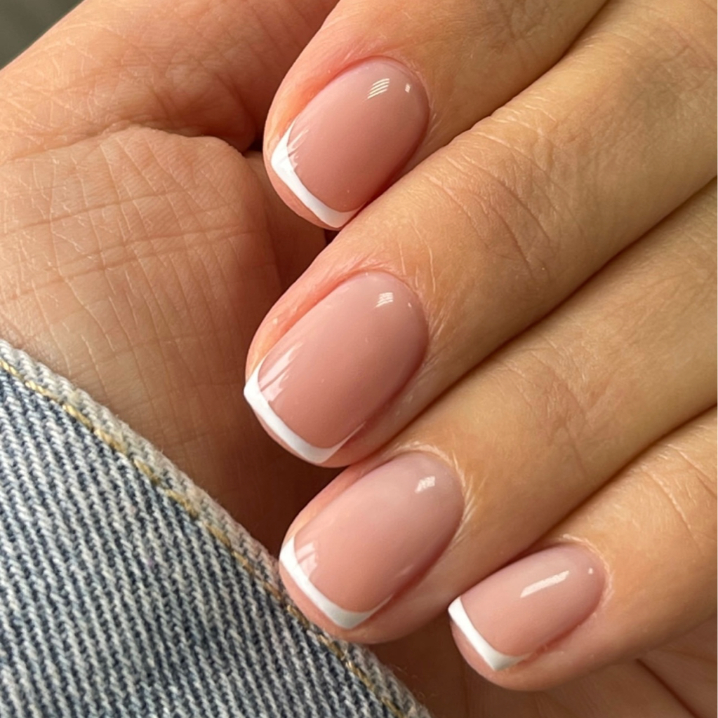 Маникюр + покрытие + укрепление акриловой пудрой