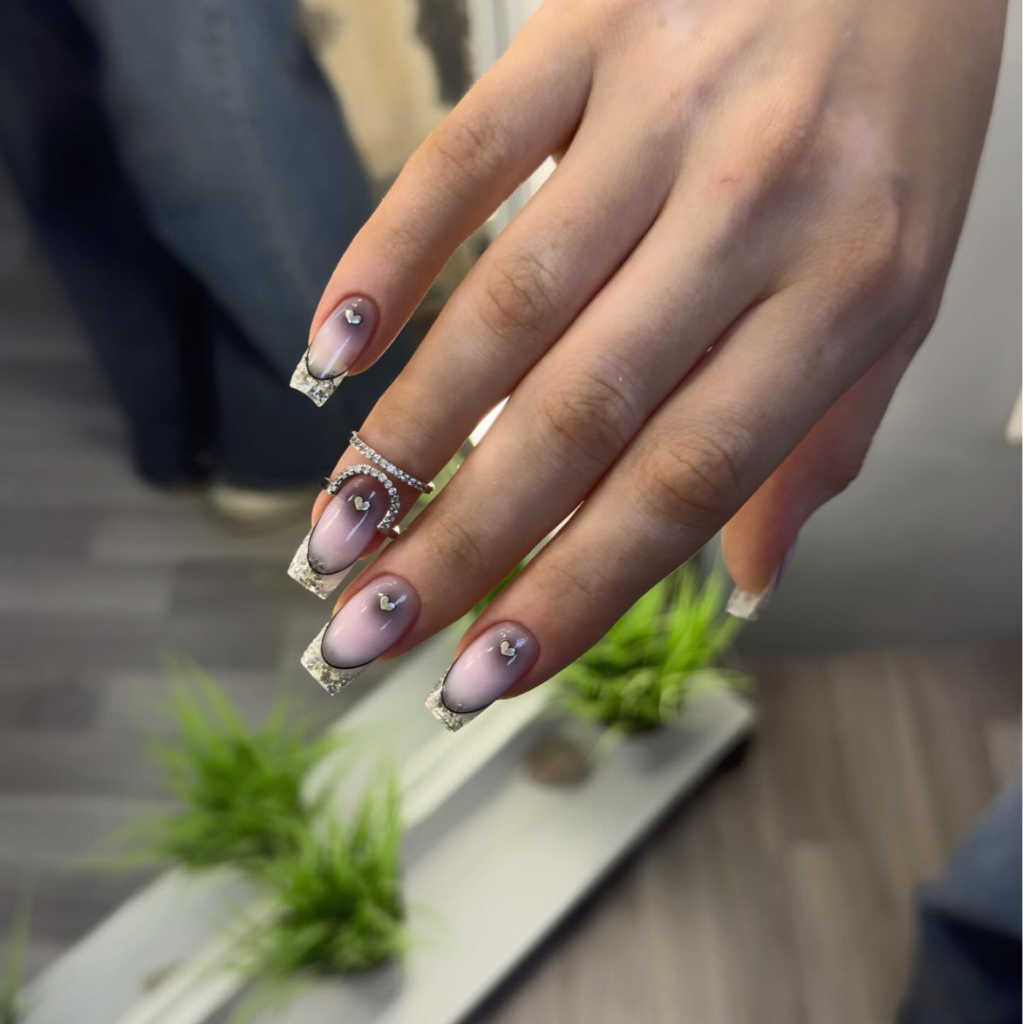 Наращивание ногтей