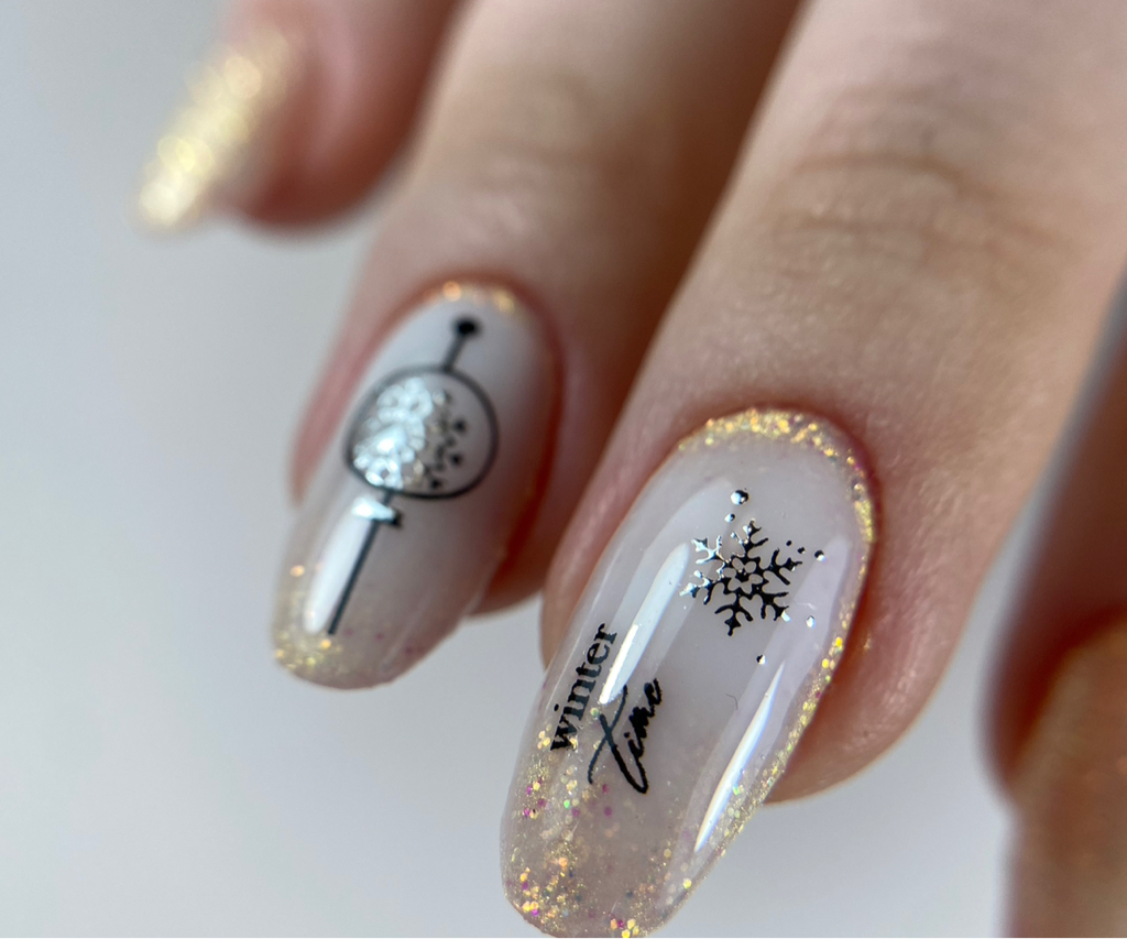 Маникюр с покрытием