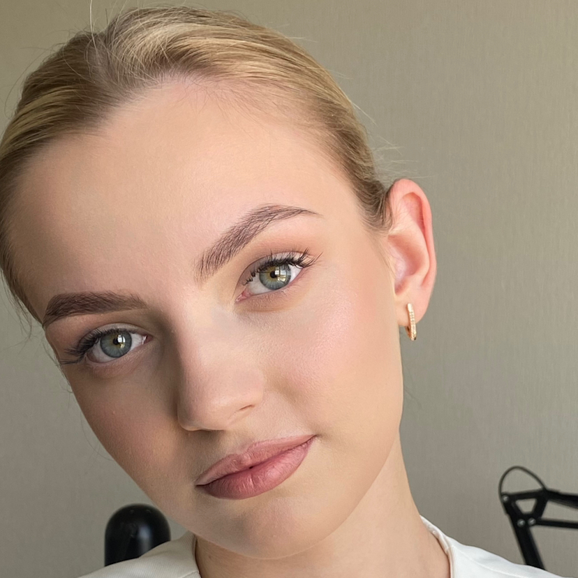 Коррекция бровей